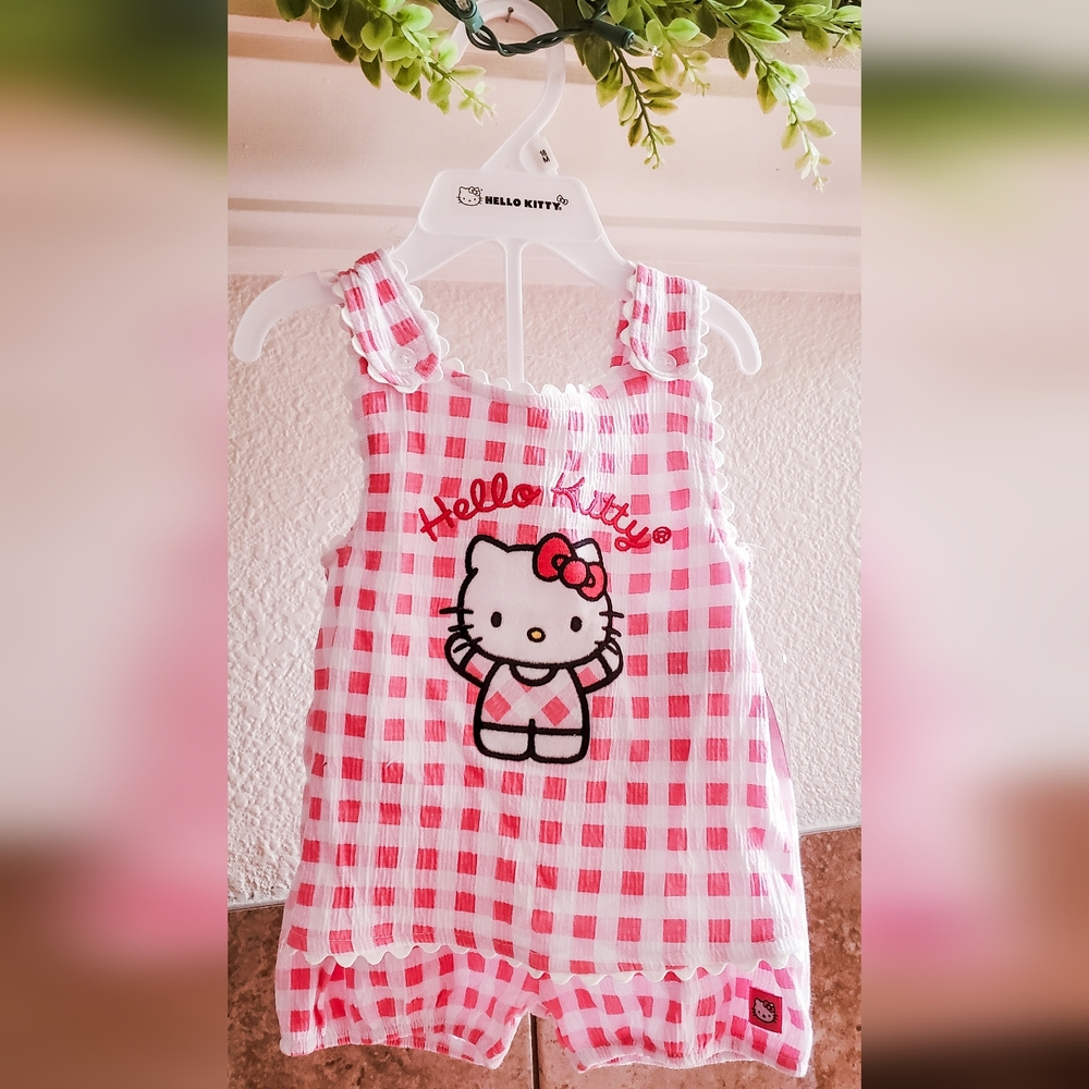 Hello Kitty Pink and White Checkered Set